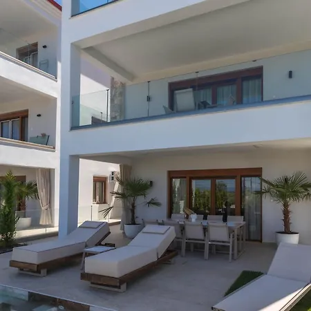 Villa V&p